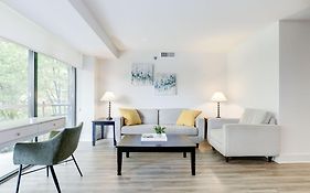 2Br Executive Apartment With Spacious Layout